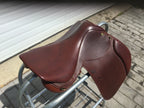 Collegiate Equilibrium Apprentice 17" Close Contact Saddle