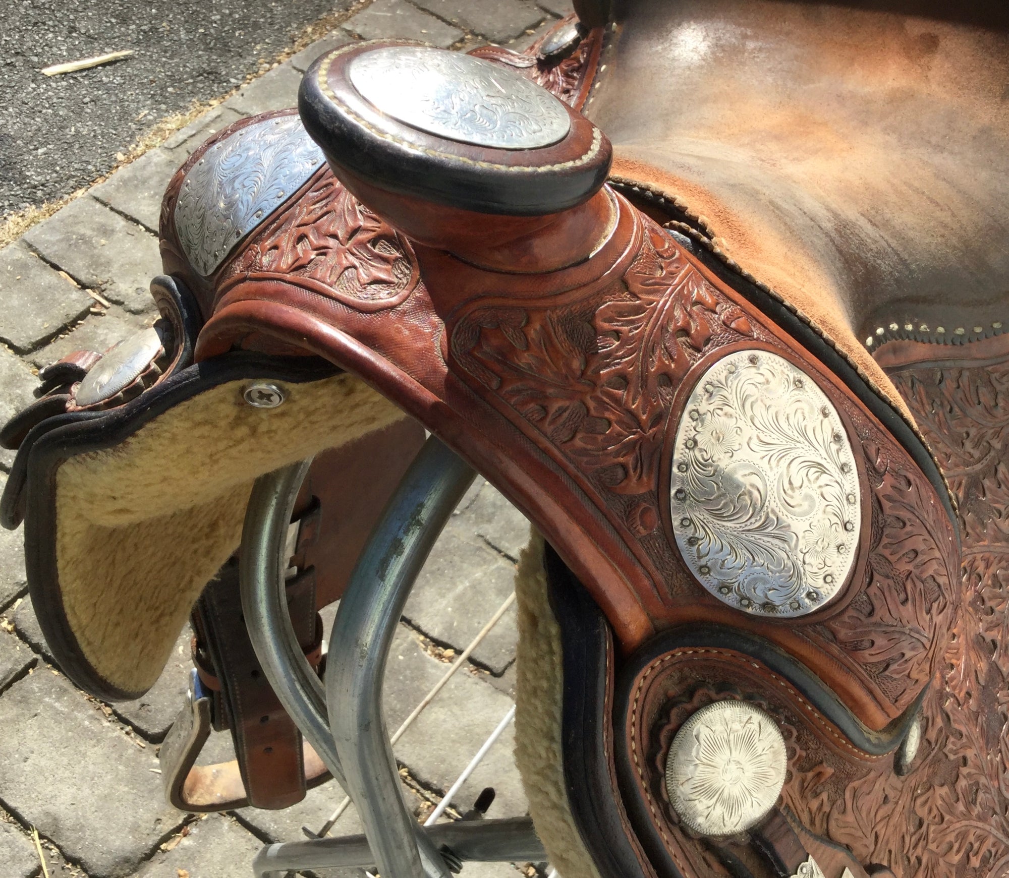 GoHorseShow - Phil Harris Offers Advice on Finding Your Dream Saddle