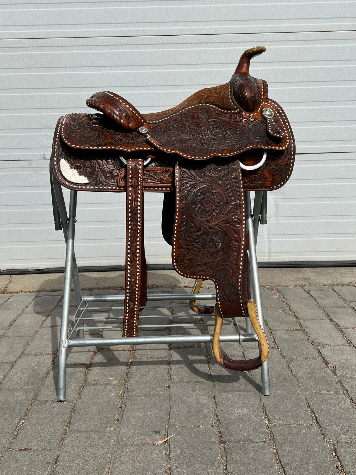 Used Circle Y Buck Stitch 15” Western Saddle